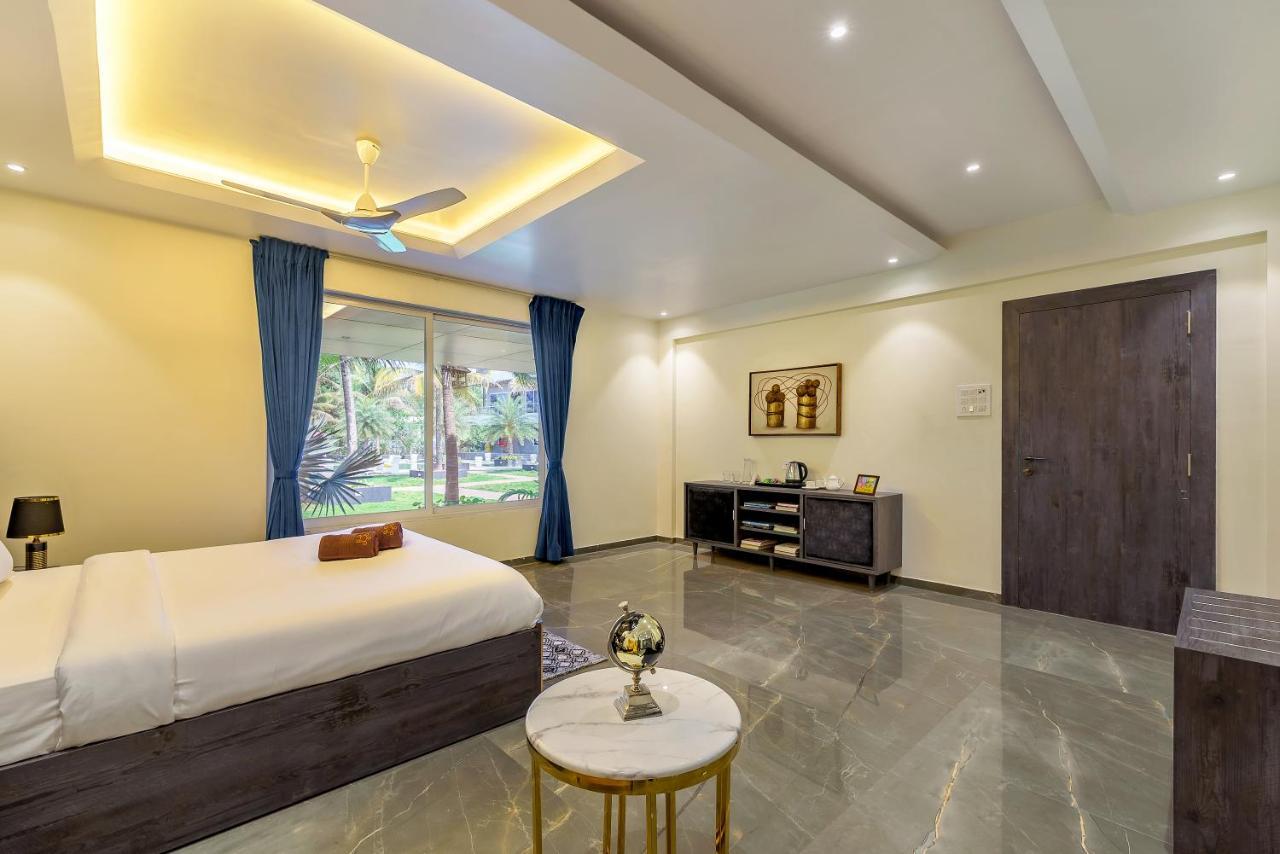 Saffronstays Palm Paradise: Poolside Oasis with Slides and Games Padghe Exterior photo