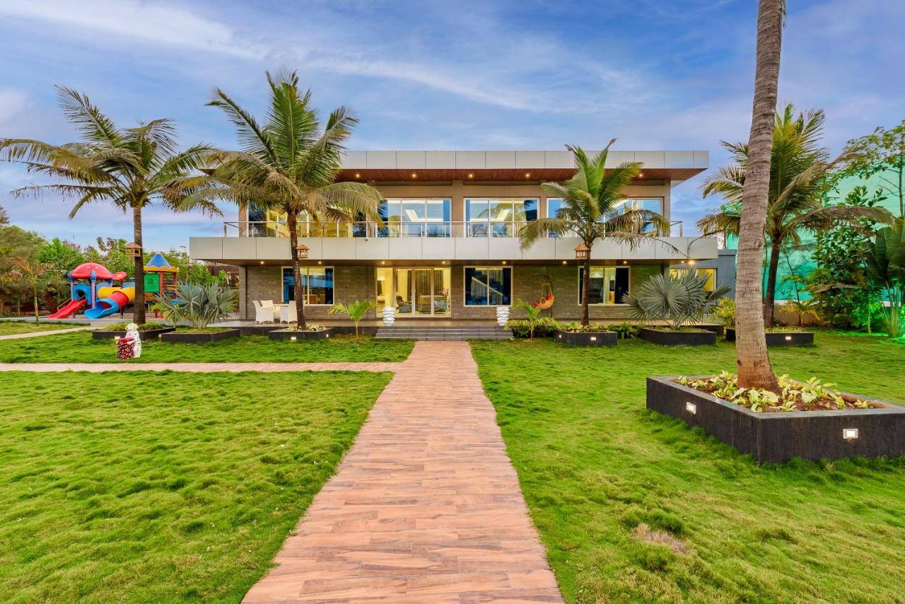 Saffronstays Palm Paradise: Poolside Oasis with Slides and Games Padghe Exterior photo